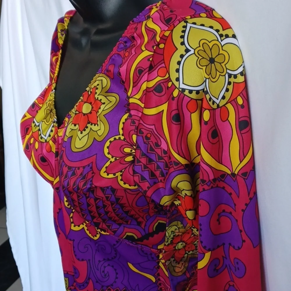 Leg Avenue Hippie Costume S/M, 19" PTP, 30" L - Picture 3 of 7